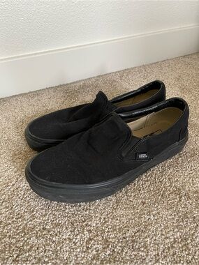 Vans Classic Slip-On Shoes in Black